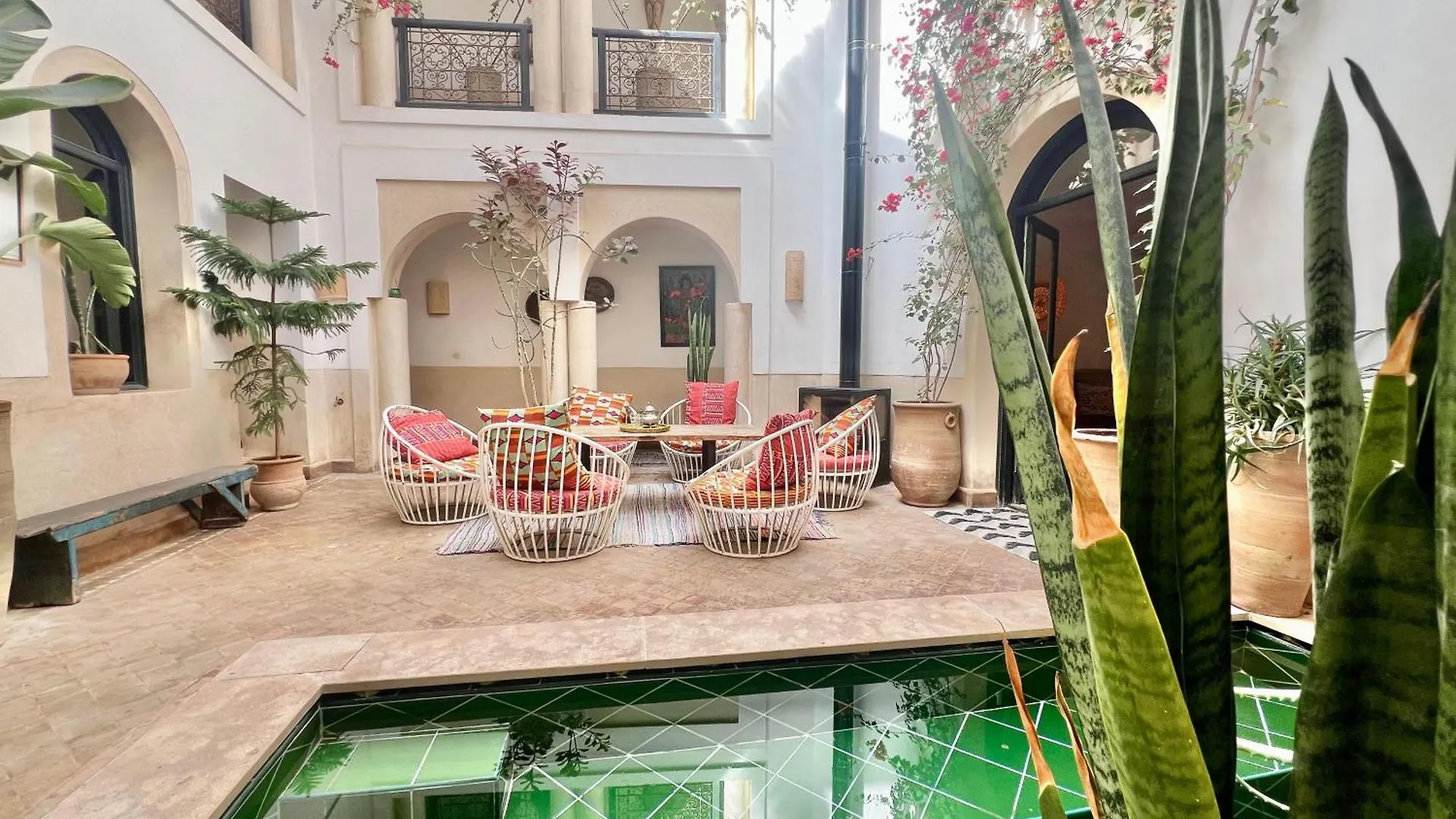 Feriehus Riad Prive, 5 Suites Et Piscine Marrakesh